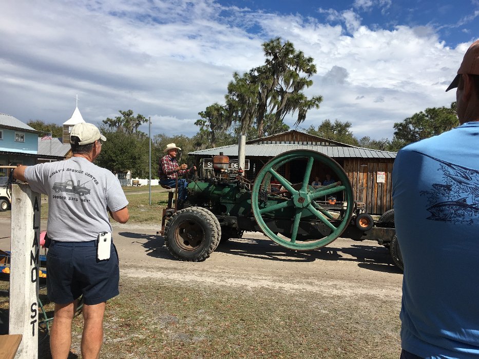 052-Tractor engine on truck chassis.jpg